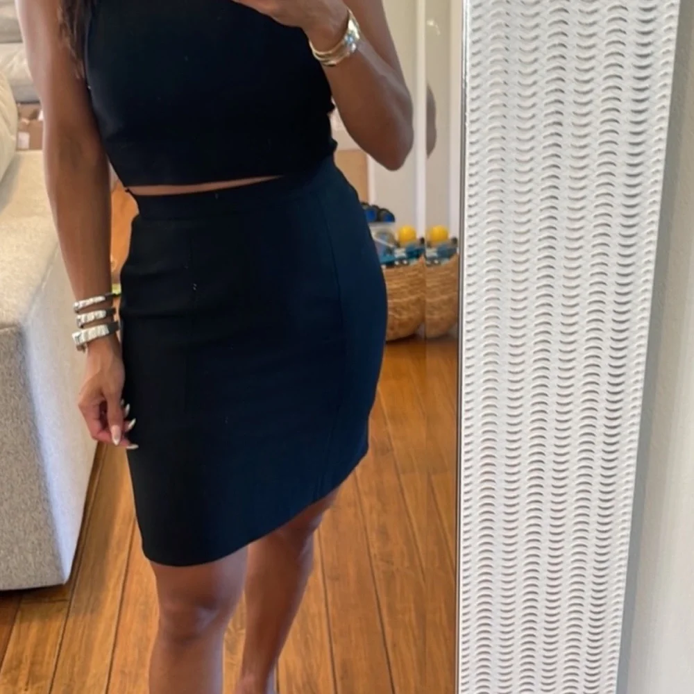 Chanel Black Wool and Silk Pencil Skirt Size 38